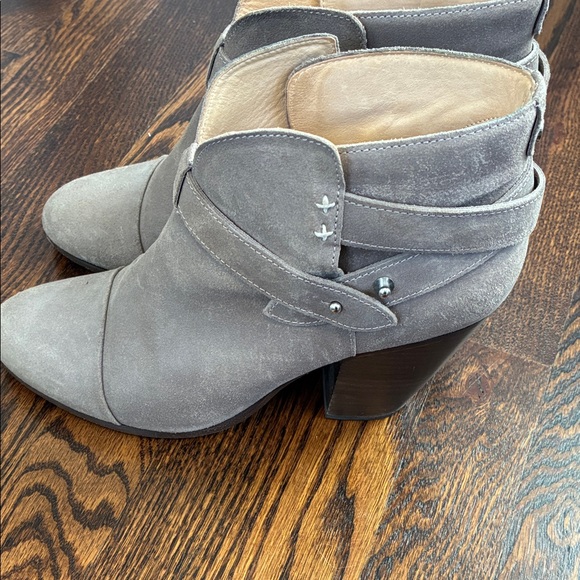 Rag & Bone Harrow Stone Waxy Leather Women's Ankle Booties Size 40 (10) - Picture 4 of 10